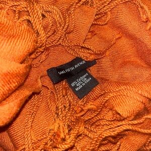 NWT Saks Fifth Avenue Woven Cashmere Silk Pashmina burnt orange
